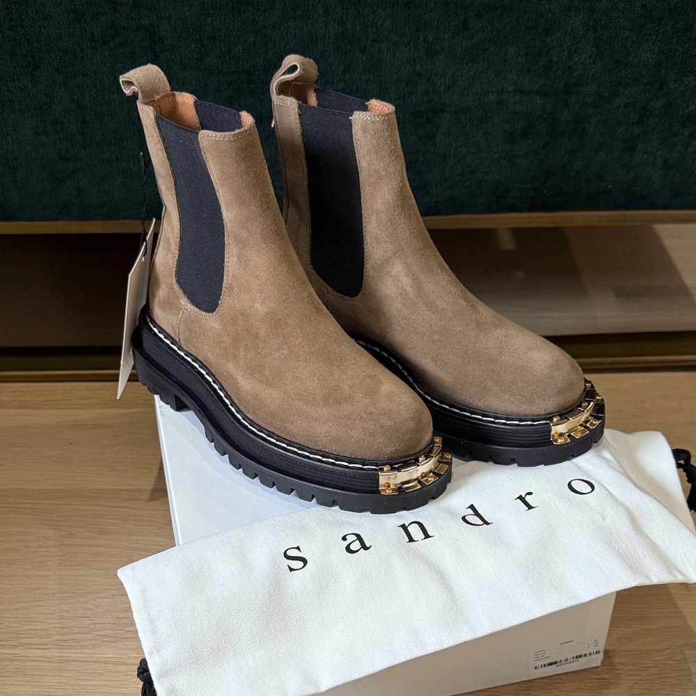 NIB Sandro Elasticated Leather Suede Chelsea ankle boots, Olive, 36